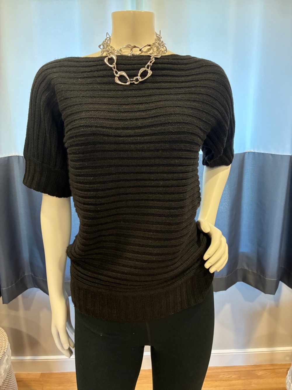 The Limited Sweater - XS